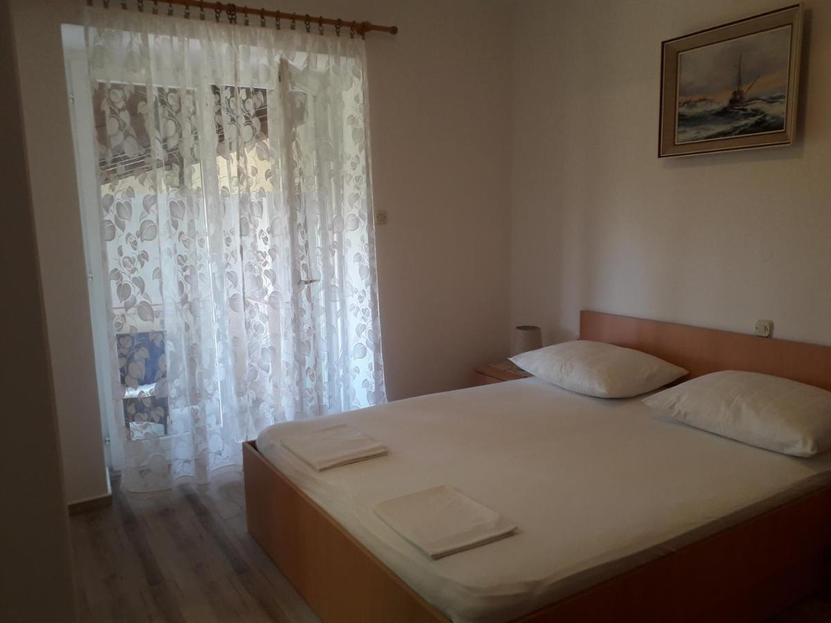 Apartmani Roza Lopar Buitenkant foto