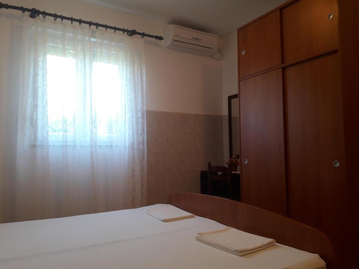 Apartmani Roza Lopar Buitenkant foto