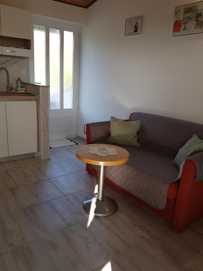 Apartmani Roza Lopar Buitenkant foto