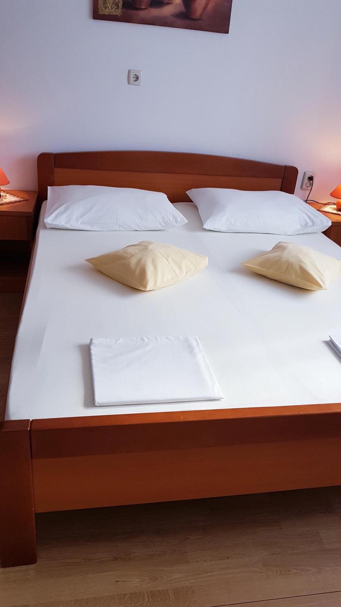 Apartmani Roza Lopar Buitenkant foto