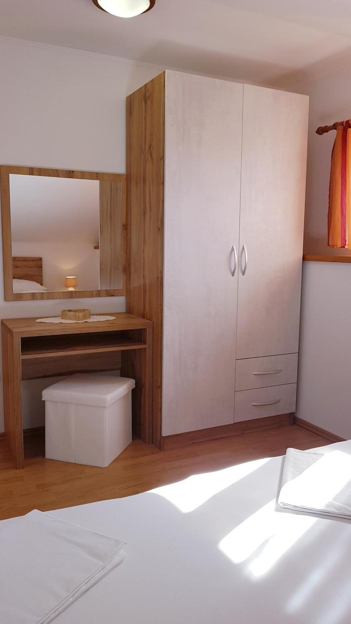 Apartmani Roza Lopar Buitenkant foto