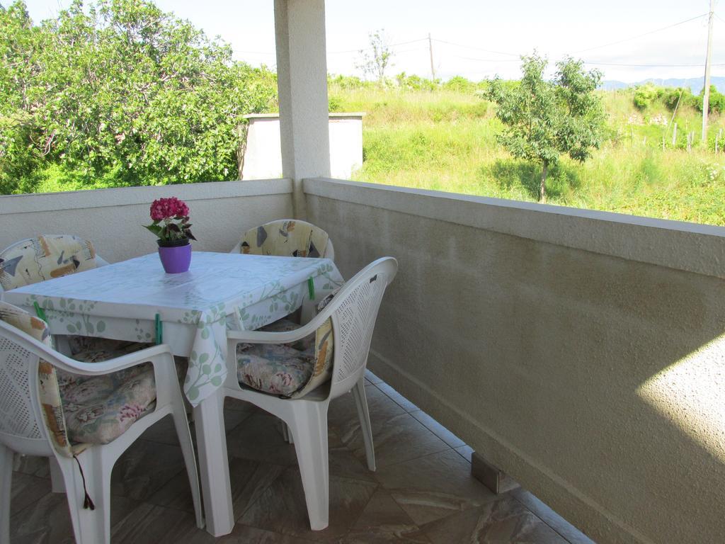 Apartmani Roza Lopar Buitenkant foto