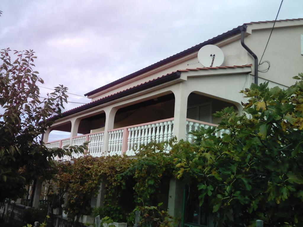 Apartmani Roza Lopar Buitenkant foto
